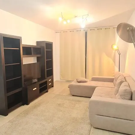 Ivory Lux Aviatiei Apartment *